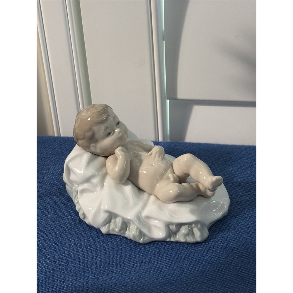 Vintage NAO By Lladro Porcelain Figurine "Baby Jesus"  1981